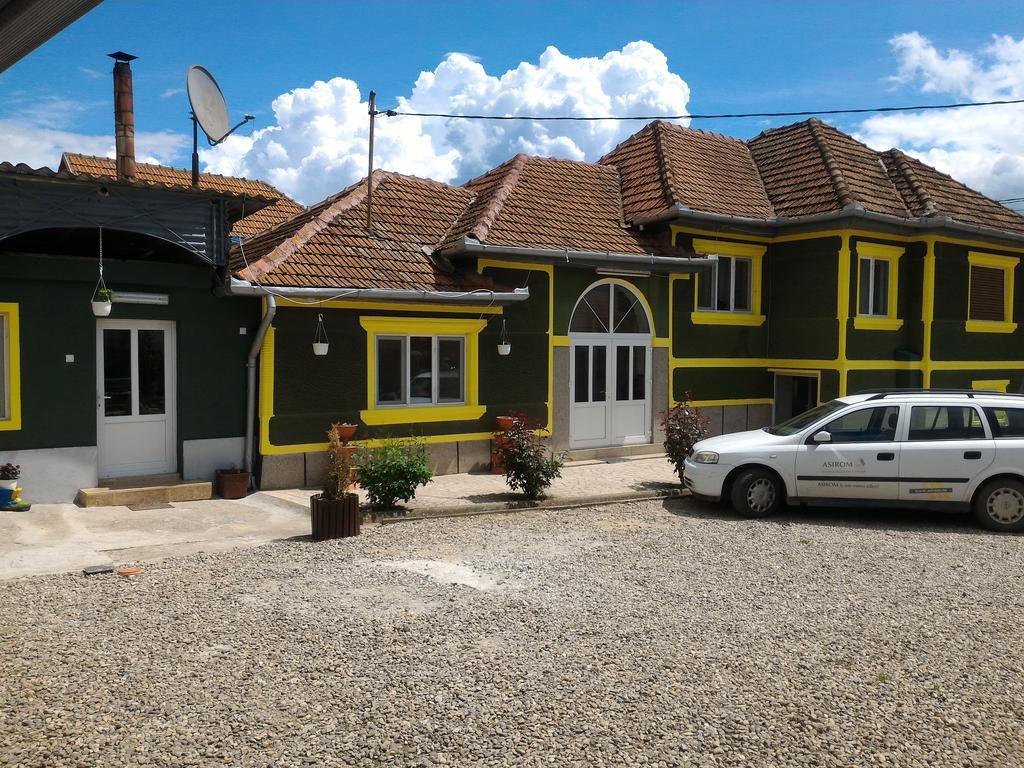 Casa Ana Leilighet Haţeg Eksteriør bilde